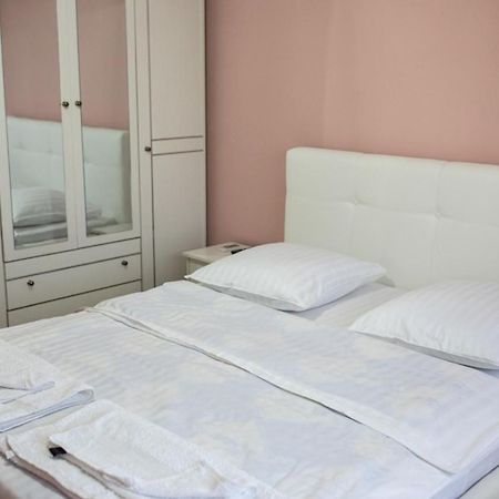 C Central Apartament Drobeta Turnu Severin Exterior foto
